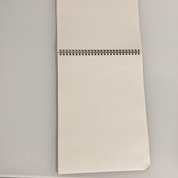 Bee Paper Company - Art Drawing Sketch Book/Notebook/Pad 9in.x 12in. 21 sheets - Picture 3 of 5